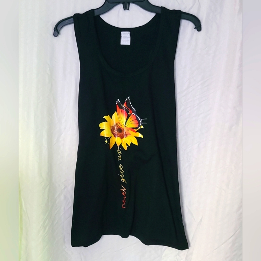NWOT scoop neck tank top
